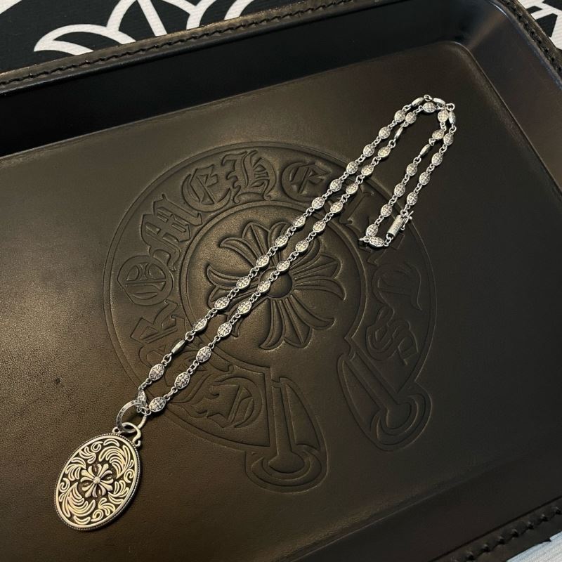 Ch*0me He**ts necklaces